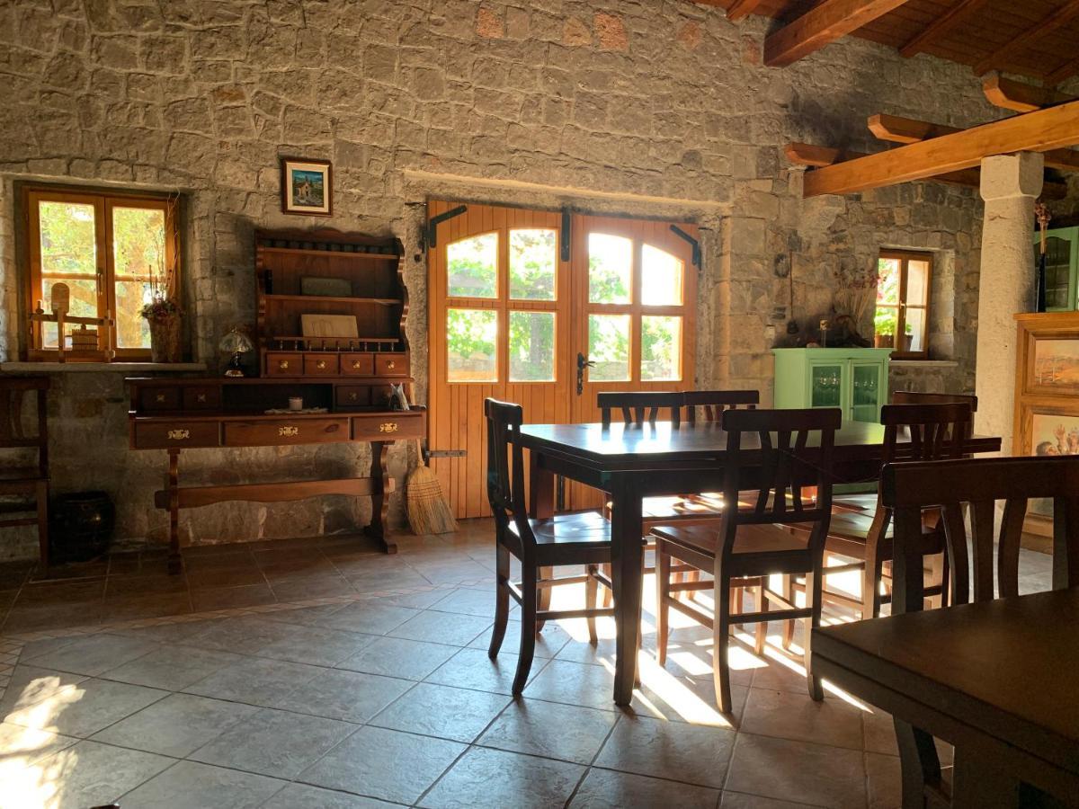 Skerlj Wine Estate Guest House Tomaj Bagian luar foto