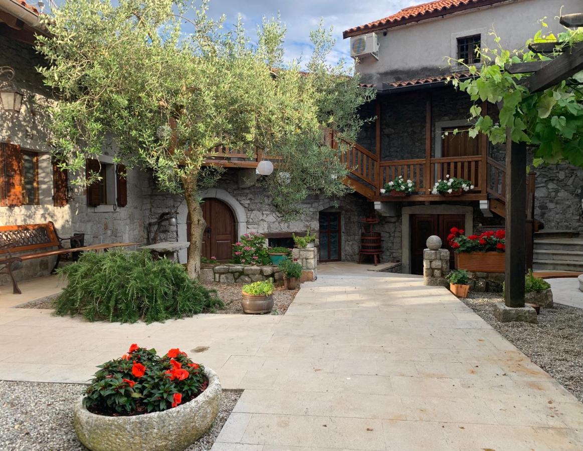 Skerlj Wine Estate Guest House Tomaj Bagian luar foto