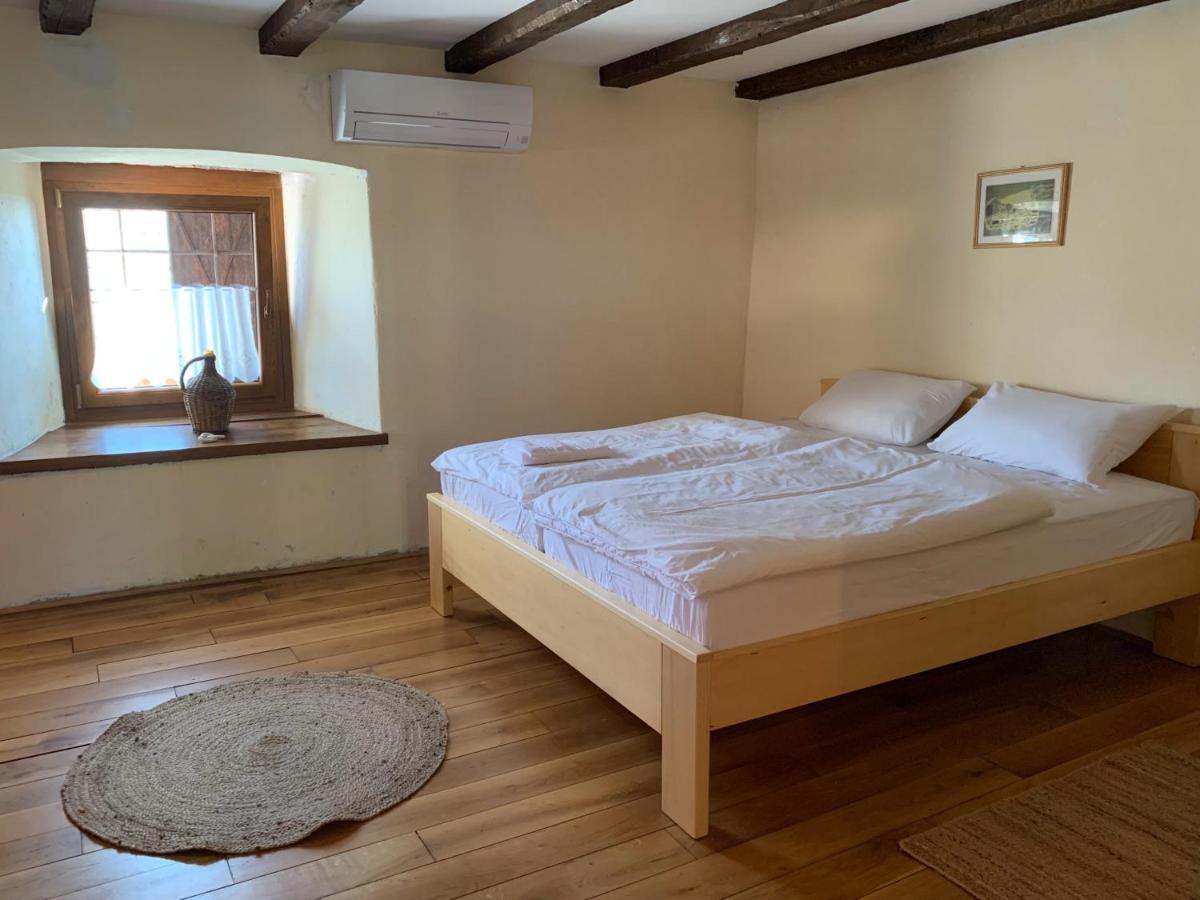 Skerlj Wine Estate Guest House Tomaj Bagian luar foto