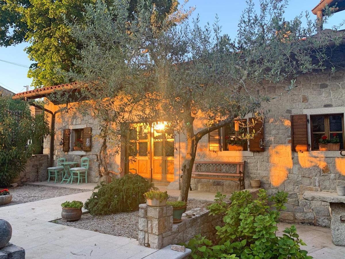Skerlj Wine Estate Guest House Tomaj Bagian luar foto