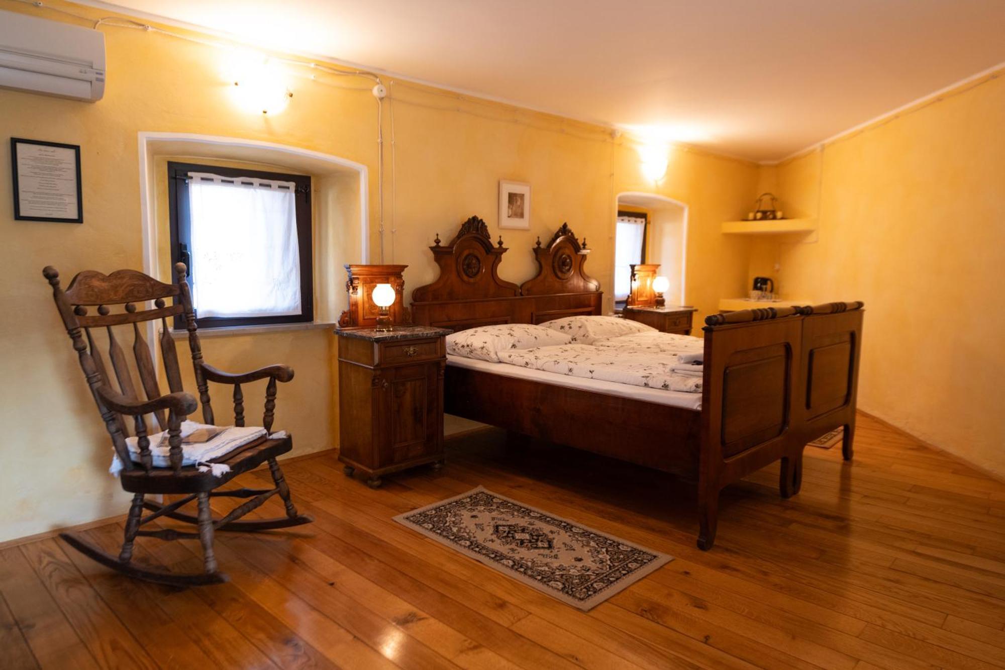 Skerlj Wine Estate Guest House Tomaj Bagian luar foto